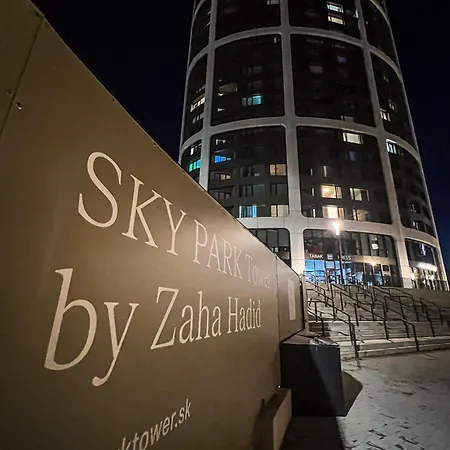 Sky Park Tower 1, 22 Level, Downtown Centrum, Adress In Town, Parking Included Appartement