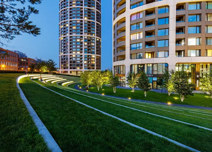 아파트 Sky Park Tower 1, 22 Level, Downtown Centrum, Adress In Town, Parking Included 브라티슬라바